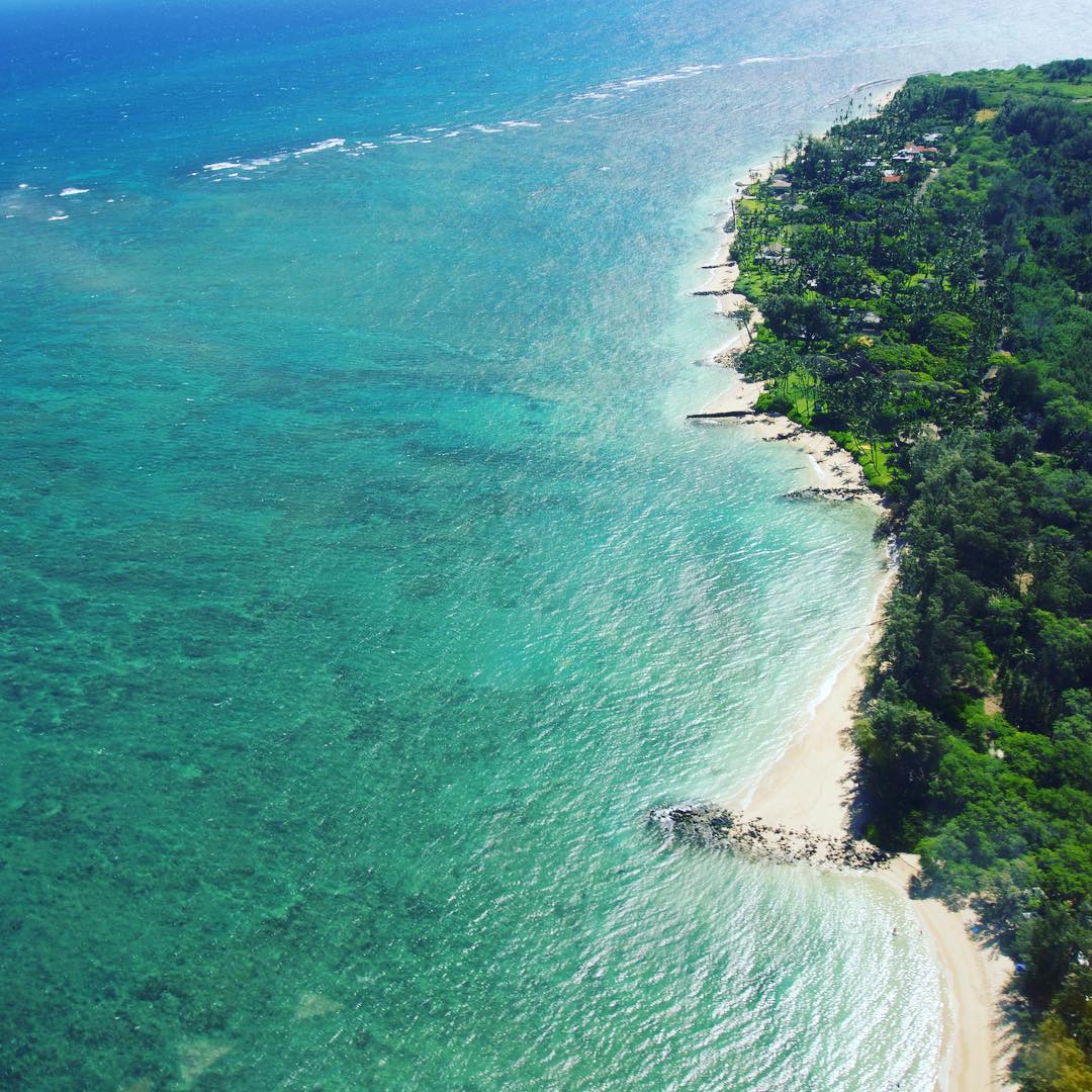 maui's gorgeous coastline @sunshinehelicopters  @hawaiimagazine @gohawaii